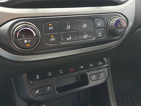 Used 2018 Chevrolet Colorado ZR2 AWD/4WD image 19