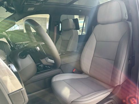 New 2026 GMC Yukon XL Elevation w/ Elevation Premium Package image 13