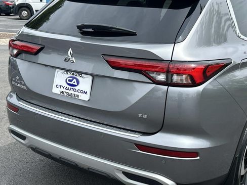 Used 2022 Mitsubishi Outlander SE FWD image 11