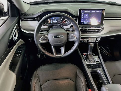 Used 2022 Jeep Compass Limited w/ Sun and Sound Group AWD/4WD image 21