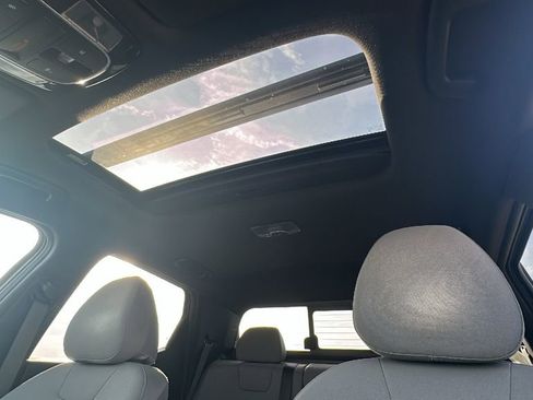Used 2022 Hyundai Santa Cruz SEL w/ Activity Package FWD image 5