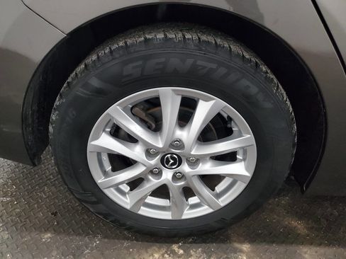 Used 2018 MAZDA MAZDA3 Sport w/ Preferred Equipment Package image 14