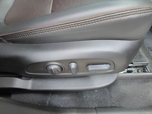 Used 2023 Chevrolet Traverse High Country image 19