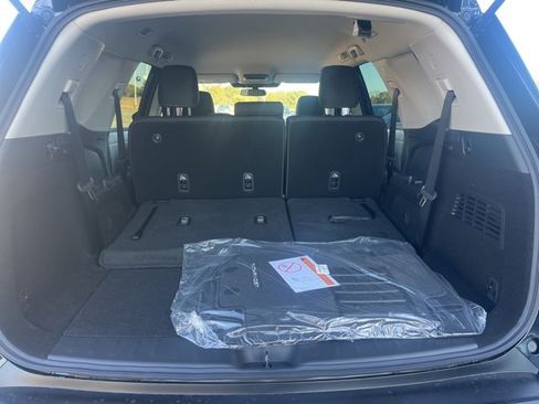 New 2026 Nissan Pathfinder S image 25