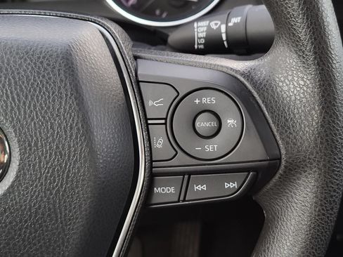 Used 2020 Toyota Camry LE FWD image 26