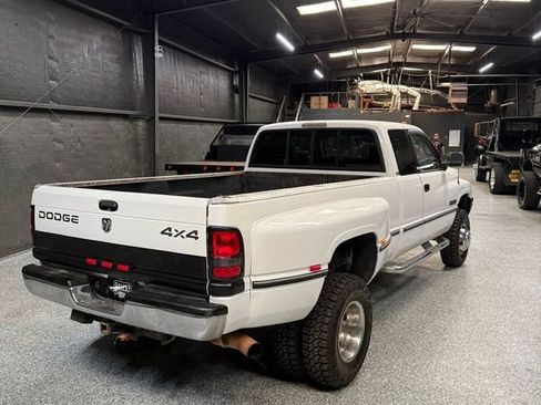 Used 1997 Dodge Ram 3500 Truck ST image 3