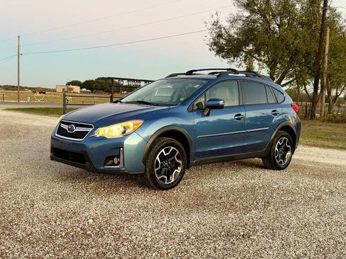 Used 2016 Subaru Crosstrek 2.0i Limited w/ Popular Package #2 image 3