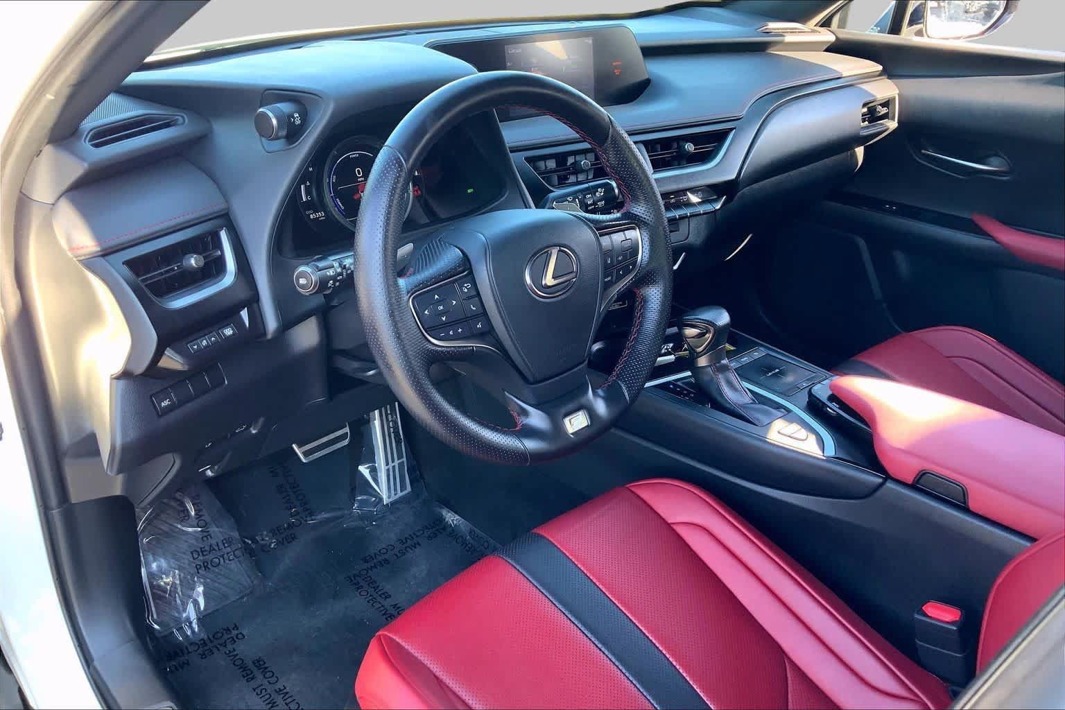 Used 2019 Lexus UX 250h F Sport AWD/4WD image 18