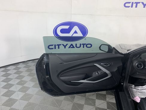 Used 2019 Chevrolet Camaro LT RWD image 14