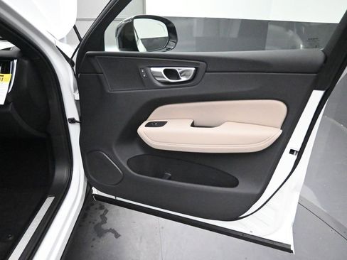New 2026 Volvo XC60 B5 Core w/ Climate Package image 36