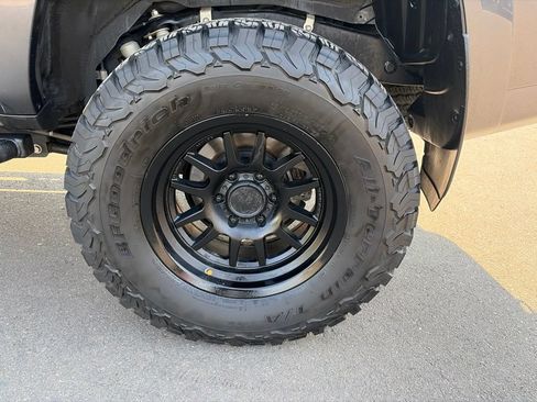 Used 2020 Toyota 4Runner TRD Off-Road Premium w/ Moonroof Package AWD/4WD image 33