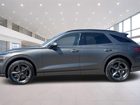 Used 2026 Genesis GV70 2.5T Sport Prestige AWD/4WD image 7