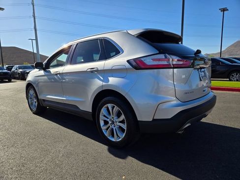 Used 2019 Ford Edge Titanium FWD image 4