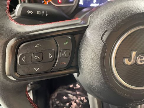 Used 2024 Jeep Wrangler Unlimited Rubicon w/ Convenience Group image 17