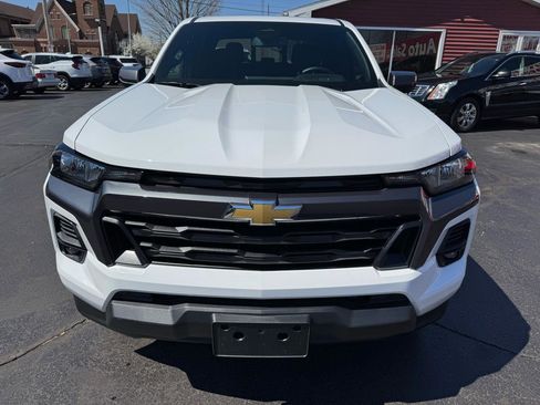 Used 2024 Chevrolet Colorado LT w/ LT Convenience Package II image 2
