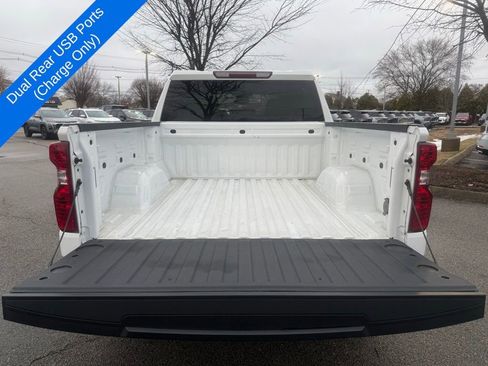 Used 2023 Chevrolet Silverado 1500 LT w/ Z71 Off-Road Package AWD/4WD image 10