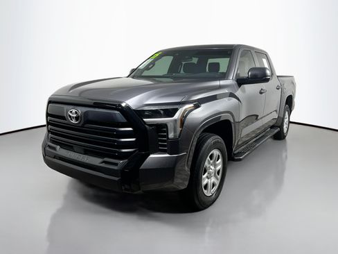 Used 2025 Toyota Tundra SR w/ SR Tow Package AWD/4WD image 10