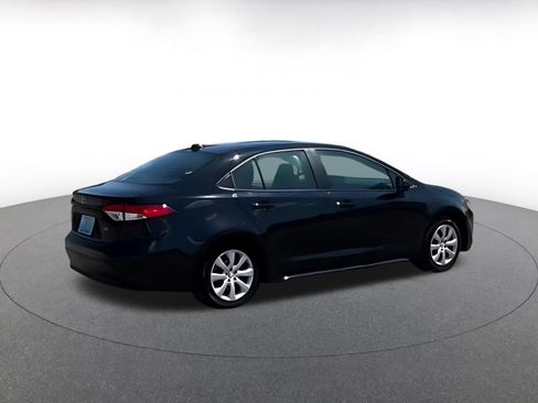 Used 2025 Toyota Corolla LE FWD image 8