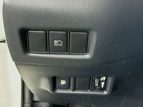 Used 2020 Toyota C-HR LE image 17