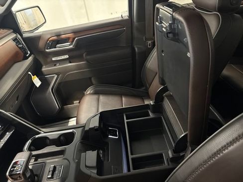 Used 2023 GMC Sierra 1500 Denali AWD/4WD image 36
