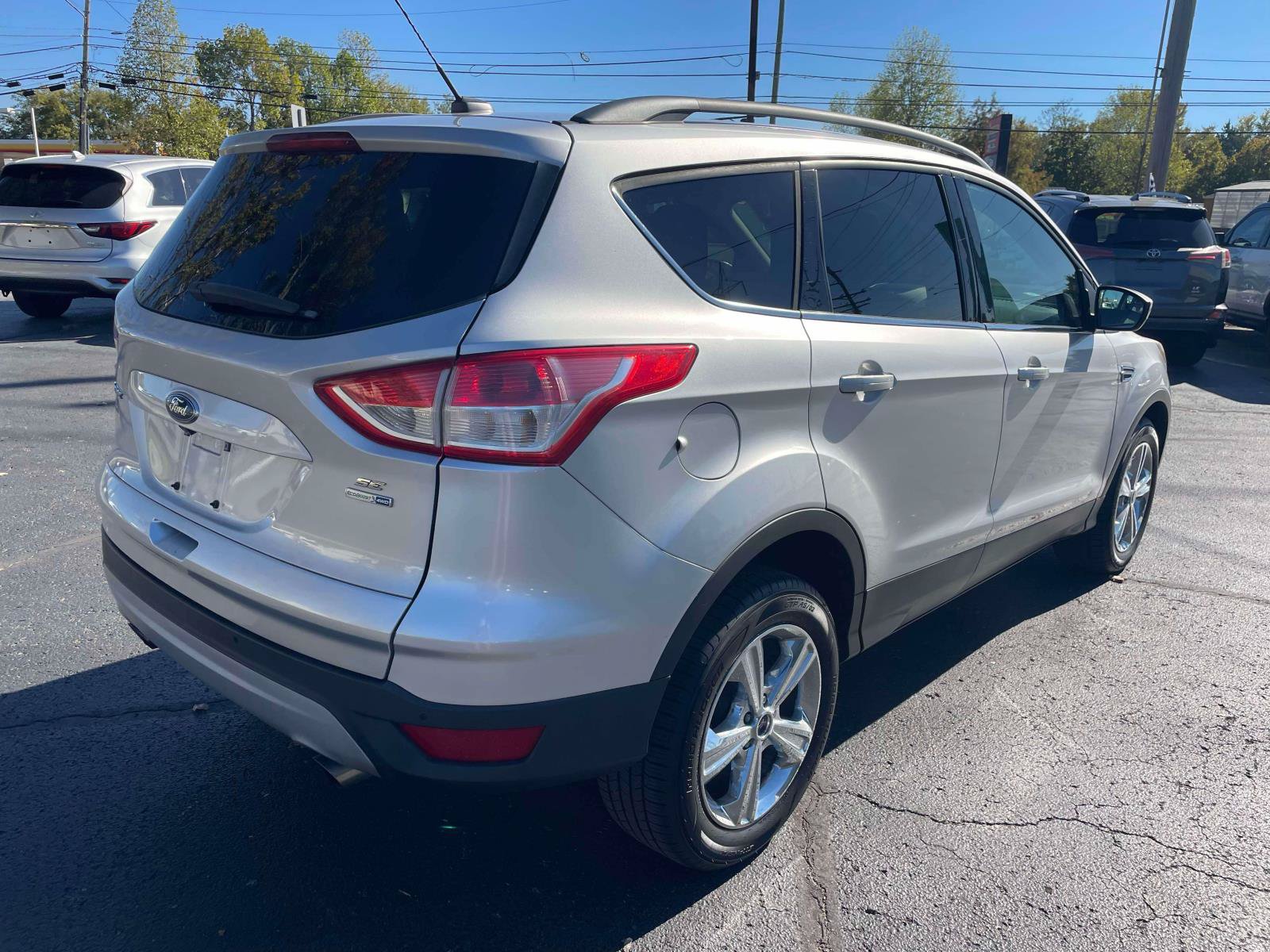Used 2016 Ford Escape SE w/ Equipment Group 201A AWD/4WD image 8