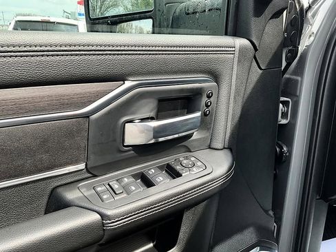 New 2026 RAM 3500 Laramie AWD/4WD image 12