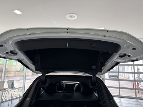 New 2026 BMW iX xDrive60 image 10