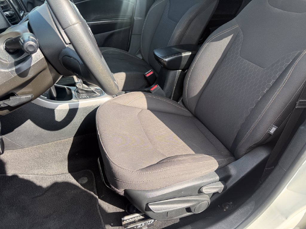 Used 2018 Jeep Compass Sport FWD image 36