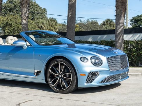 Used 2022 Bentley Continental GT image 12