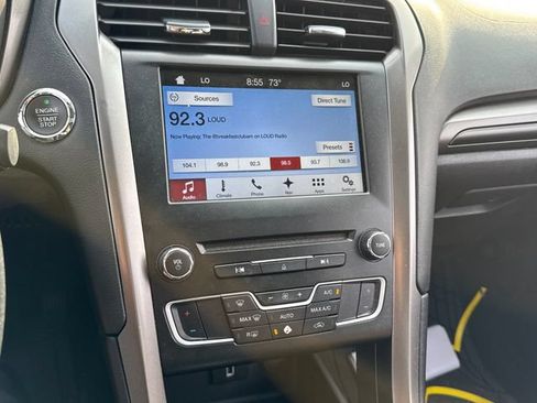 Used 2017 Ford Fusion SE w/ Equipment Group 201A FWD image 28