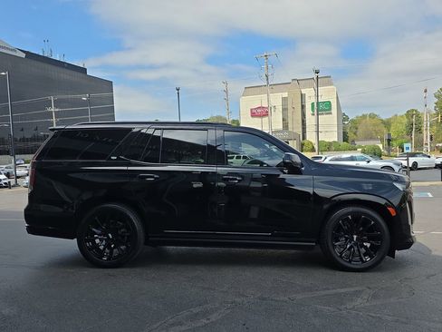 Used 2023 Cadillac Escalade Sport Platinum w/ LPO, ONYX Package image 6