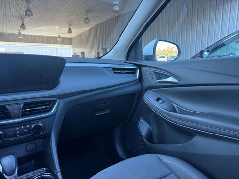 Used 2025 Buick Encore GX Preferred image 33