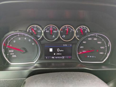 Used 2020 Chevrolet Silverado 1500 LTZ w/ LTZ Premium Package AWD/4WD image 10