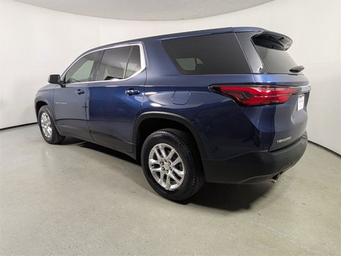 Used 2022 Chevrolet Traverse LS image 5