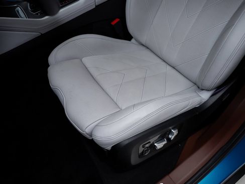 Used 2024 BMW XM AWD/4WD image 67