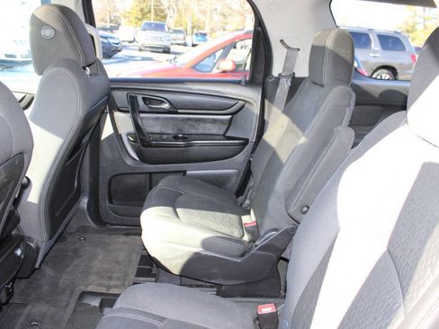 Used 2015 GMC Acadia SLE image 21