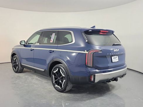 Used 2024 Kia Telluride EX w/ EX Captain's Chair Package FWD image 7