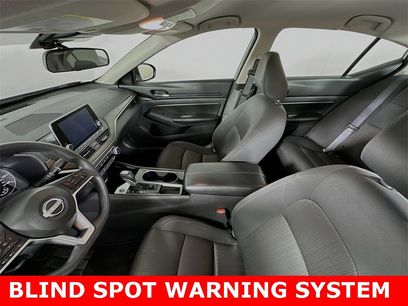 Used 2024 Nissan Altima 2.5 SV