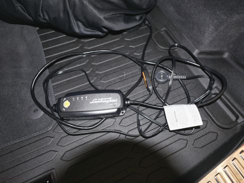 Used 2022 Lamborghini Urus image 17