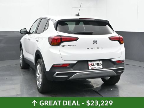 Used 2025 Buick Encore GX Preferred AWD/4WD image 12