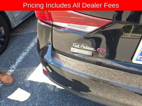 Used 2017 Lexus IS 200t F Sport w/ F Sport Package RWD image 9