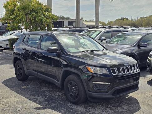 Used 2021 Jeep Compass Sport FWD image 2