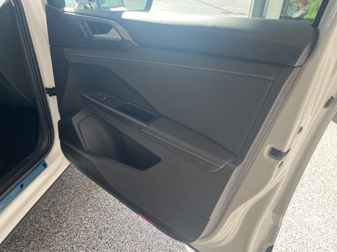 New 2026 Volkswagen Taos SE AWD/4WD image 37