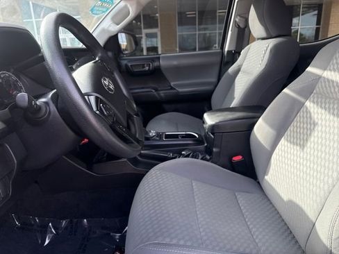 Used 2022 Toyota Tacoma SR image 8