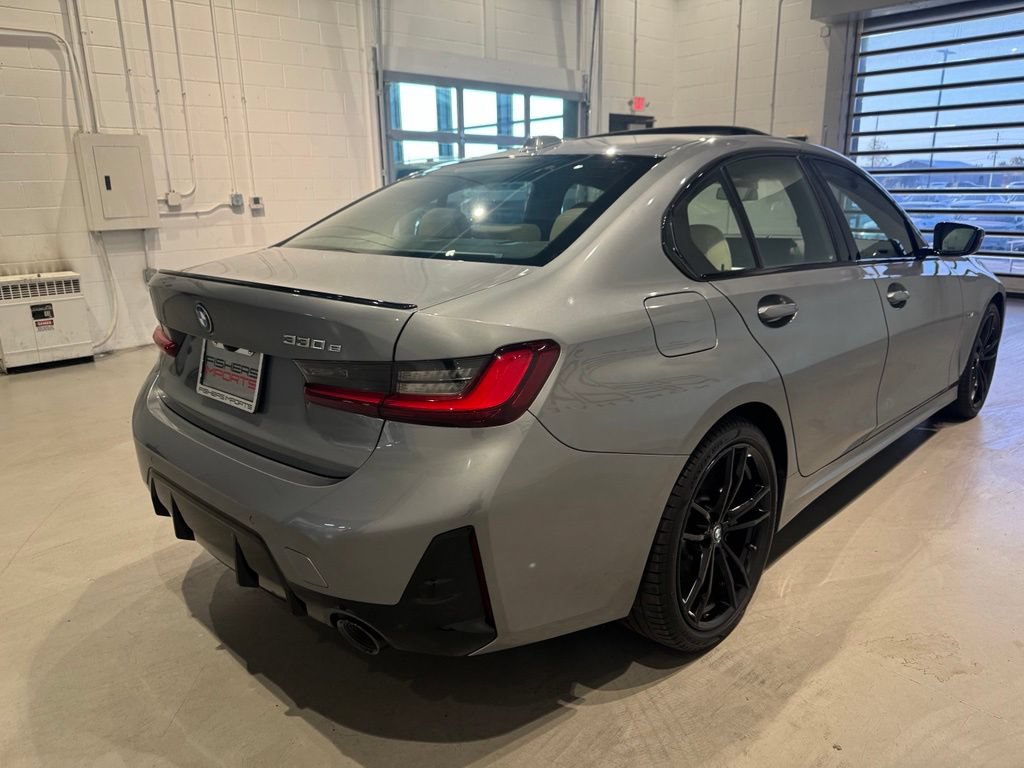 Used 2023 BMW 330e w/ M Sport Package RWD image 7