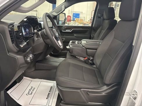 New 2026 GMC Sierra 2500 SLE AWD/4WD image 11