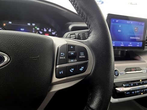 Certified 2022 Ford Explorer XLT RWD image 23
