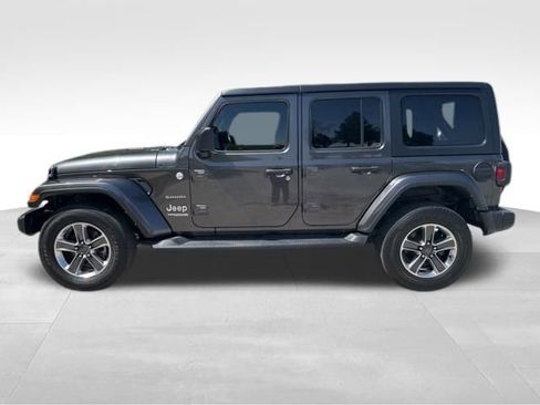 Used 2021 Jeep Wrangler Unlimited Sahara w/ Uconnect 4C Nav & Sound Group AWD/4WD image 3