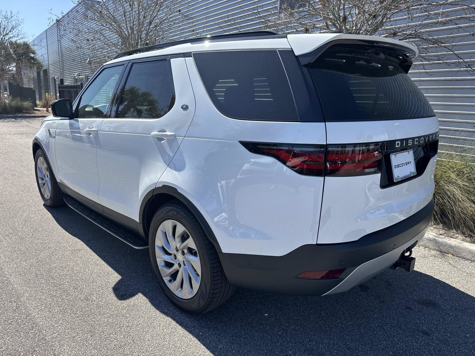 Used 2026 Land Rover Discovery S AWD/4WD image 3