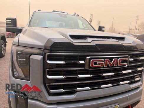 Used 2024 GMC Sierra 2500 AT4 AWD/4WD image 56